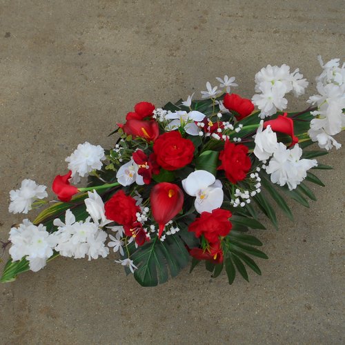 Composition de fleurs artificielles rouge et blanche pour cimetière - Un  grand marché