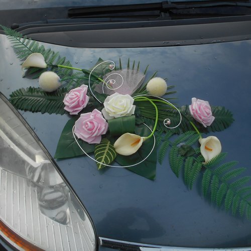 Décoration de voiture pour mariage - composition de fleurs artificielles  sur ventouses - Un grand marché