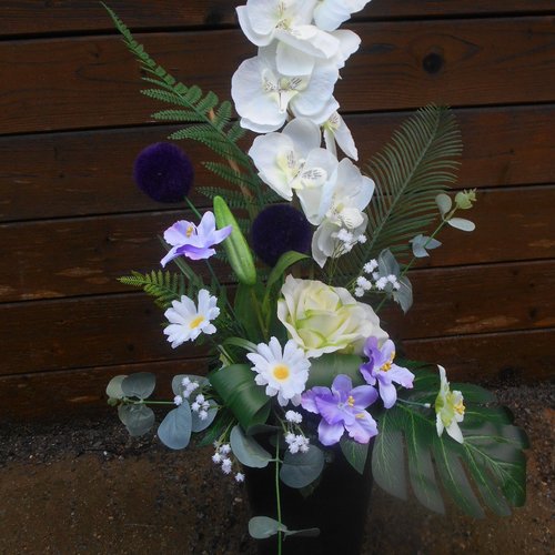 Composition de fleurs artificielles pour cimetière - mauve,violet, vert et  blanche - Un grand marché