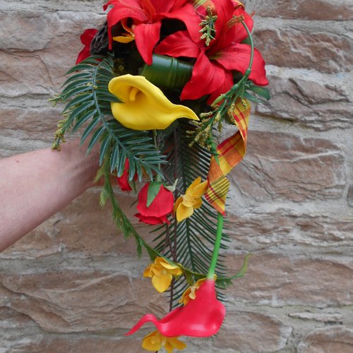 Bouquet de mariée exotique en fleurs artificielles