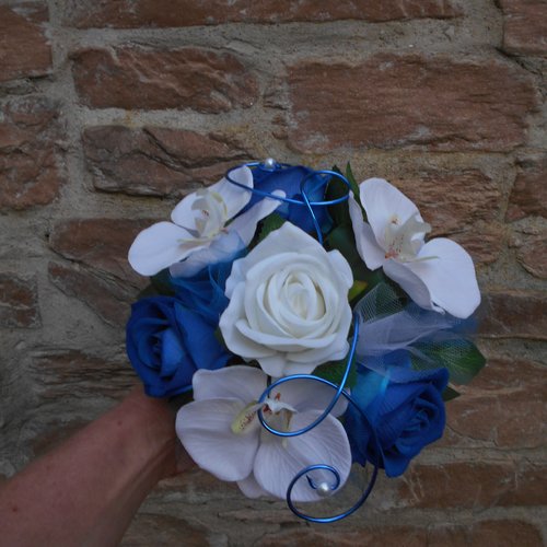 Commande réservée pour magali - bouquet de mariée blanc et bleu foncé