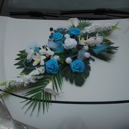 Décoration de voiture pour mariage - turquoise et blanc - fleurs artificielles