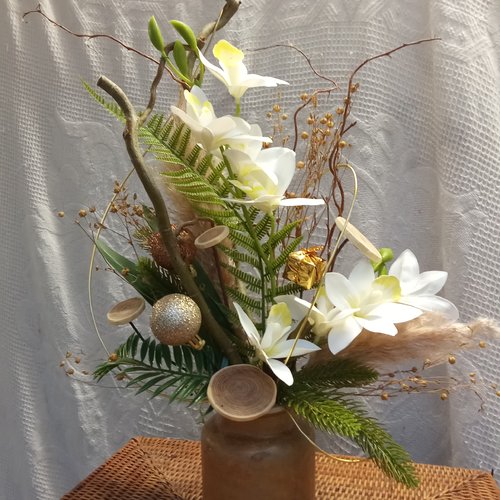 Composition de fleurs pour noël