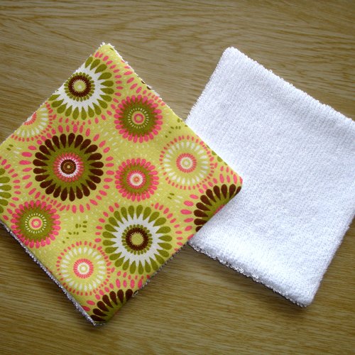 Lingettes démaquillantes lavables, coton et éponge de bambou / vendue à l'unité / femme ou bébé / seventies verts