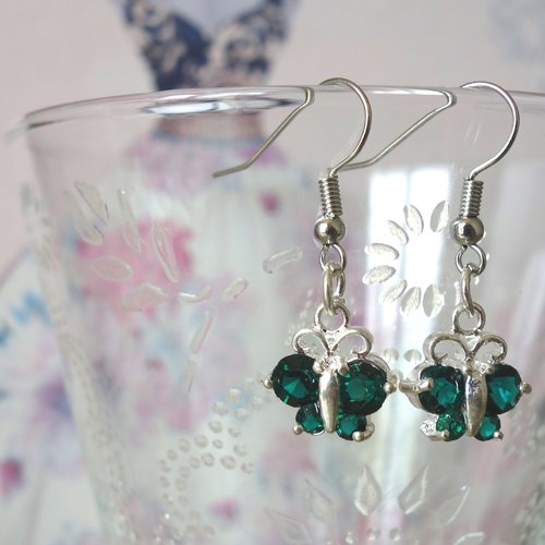 Boucle d'oreilles papillon vert, boucle d'oreilles en acier inoxydable, résine transparente