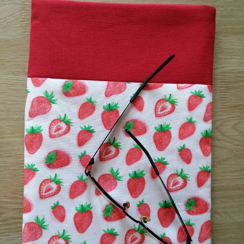 Housse de transport de livre fraises / protège livres / pochette protection / différentes tailles / housse moletonnée