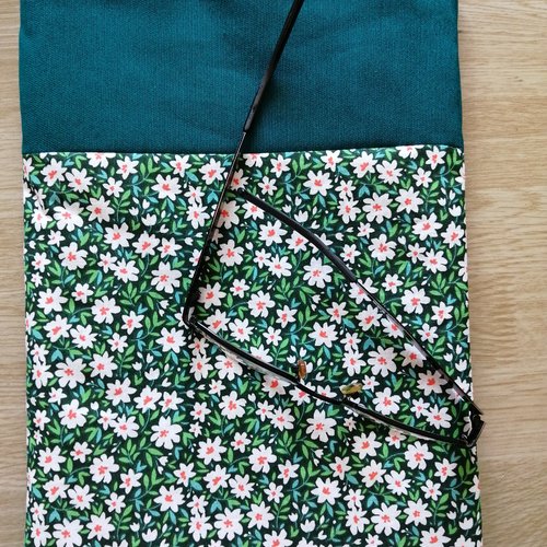 Housse de transport de livre marguerites / protège livres / pochette protection / différentes tailles / housse moletonnée