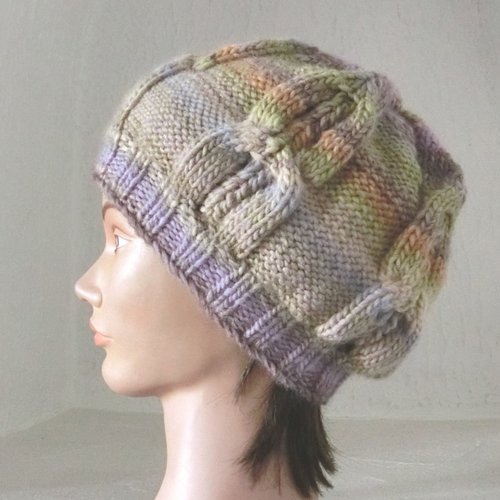 Bonnet femme en laine fantaisie, tricoté main, tricot irlandais à torsades ajourées, accessoire automne, bonnet d' hiver