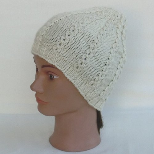 Bonnet femme en laine et alpaga écru, tricoté main point torsades ajourées, accessoire, bonnet d'hiver, cadeau adolescente fille