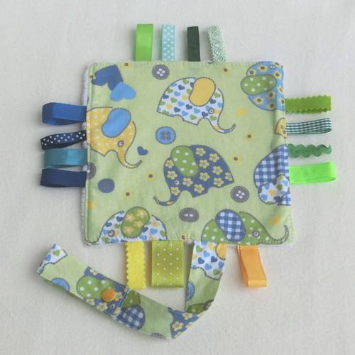 Doudou Plat Etiquettes Avec Attache Tetine Tissu Elephant Et Polaire Doudou Sensoriel Cadeau Naissance Bebe Fille Ou Garcon Un Grand Marche