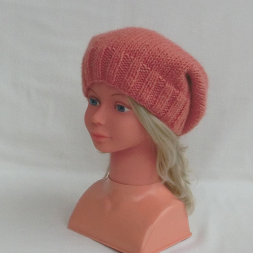 Bonnet slouchy enfant fille, taille 6 / 7 / 8 ans, tricoté main en laine chunky, accessoire de mode, tricot automne / hiver,