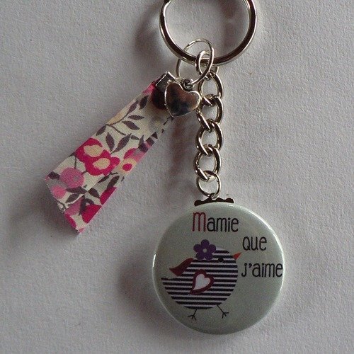 Badge porte clés 38mm  mamie que j'aime cadeau mamie fête des grands-mères