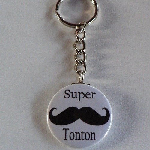 Badge porte clés 38mm  super tonton cadeau tonton. 