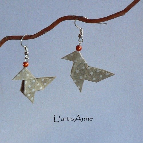Boucles d'oreilles origami cocottes pois.