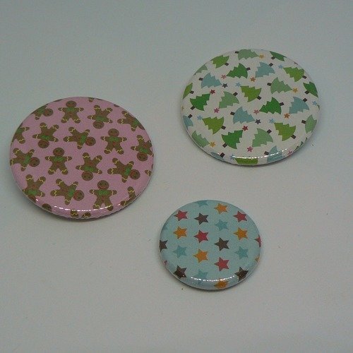 Badges 38 et 25mm lot de 3 badges noël.
