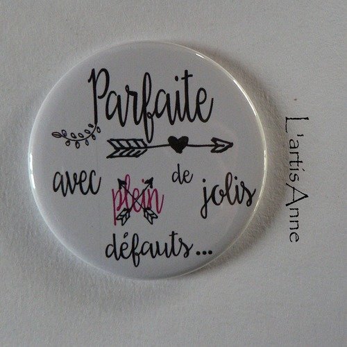 Fille parfaite magnet aimant 56mm.