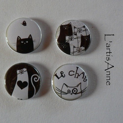 Badge 25mm chat noir et blanc.