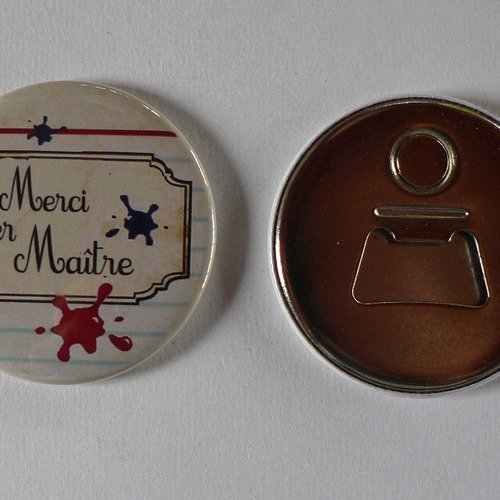 Décapsuleur magnétique porte clés 56mm merci super maître.