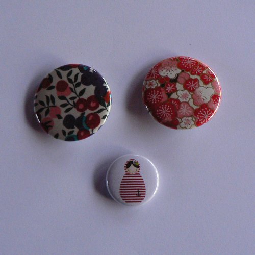 Badges 38 et 25mm lot de 3 badges papier japonais et liberty.