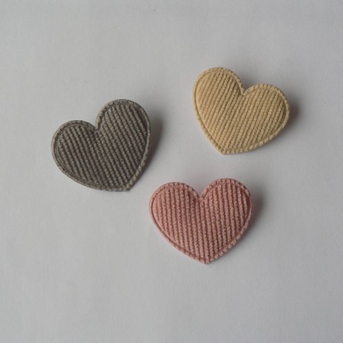 Broche coeur velours