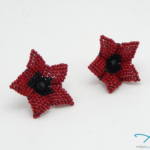 Boucles d'oreilles fleurs rouges