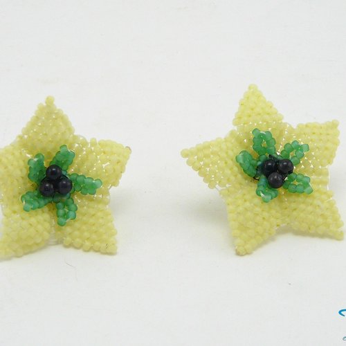 Boucles d'oreilles fleurs - vertes et jaunes