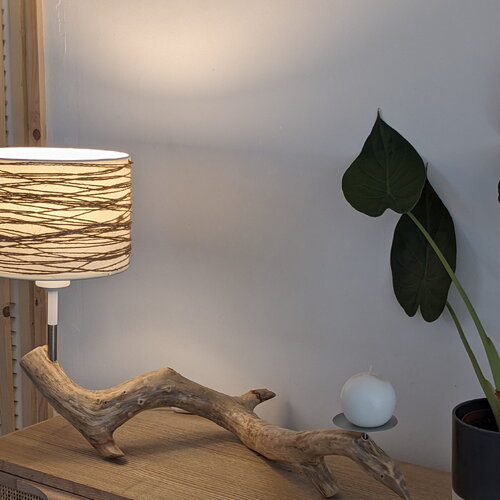 Lampe horizontale en bois flotté blanc avec bougeoir à pic