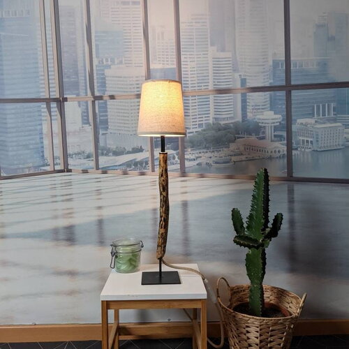 Lampe en bois flotté : l'élégance naturelle