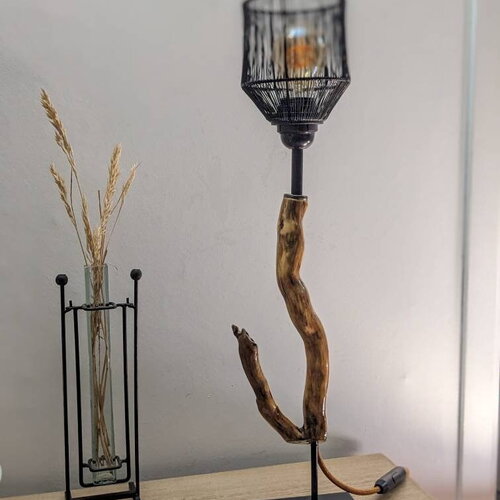 Lampe en bois flotté