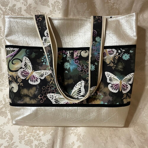 Sac cabas simili cuir nacré imprimé papillons