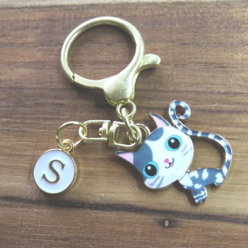 Bijou de sac porte clés chat bleu en acier inoxydable personnalisé initiale