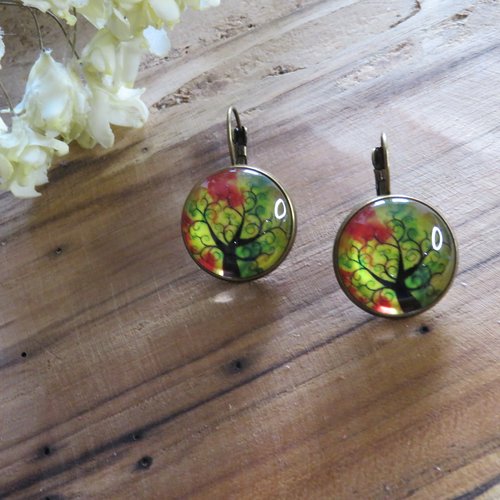 Boucles d'oreilles dormeuses cabochon arbre de vie vert bronze