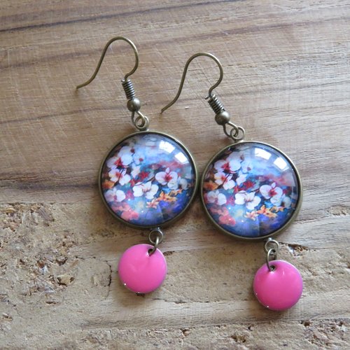 Boucles d'oreilles fleurs hibiscus cabochon en verre