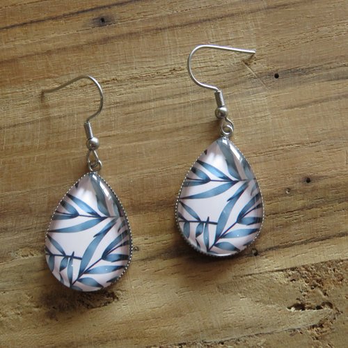 Boucles d'oreilles goutte feuilles japon bleu acier inoxydable