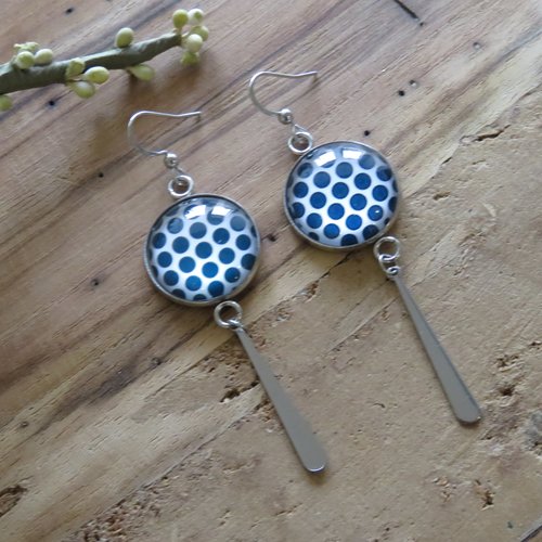 Boucles d'oreilles pendantes acier inoxydable cabochon pois bleu