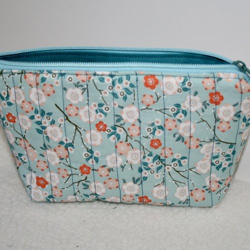 Trousse multi-usage modèle kaban motif fleurs japonais