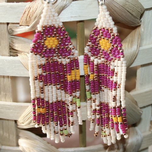 Boucles d'oreilles à franges modèle hana variation beige