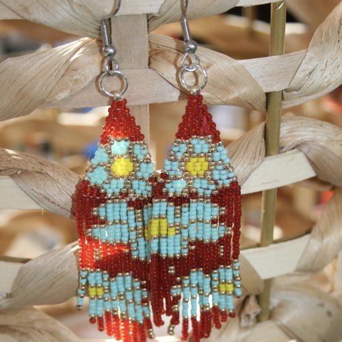 Boucles d'oreilles à franges modèle hana variation rouge