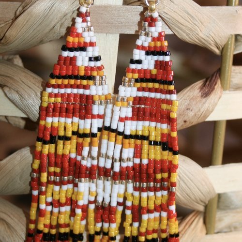 Boucles d'oreilles à franges modèle yoko variation rouge
