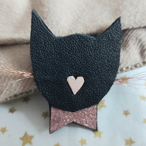 Broche chat noir et rose