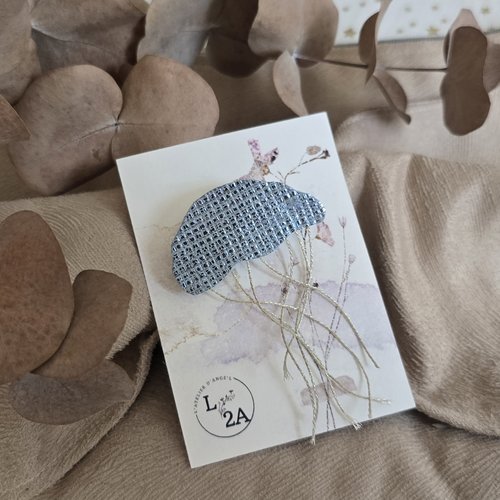 Broche méduse bleue