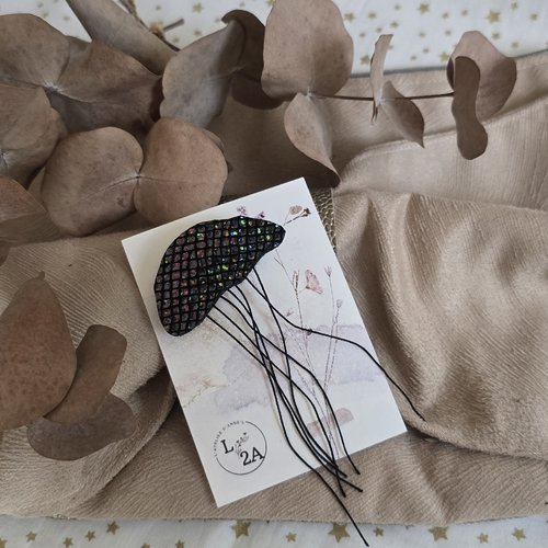 Broche méduse noire
