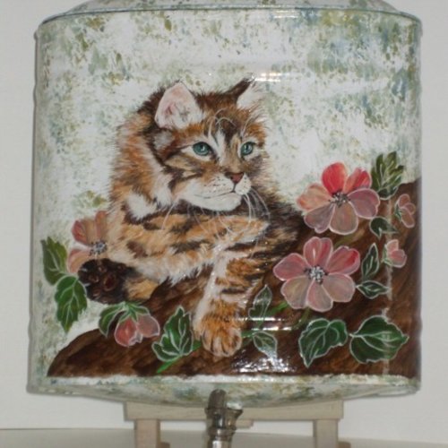 Vintage : très ancienne fontaine peinte : chat