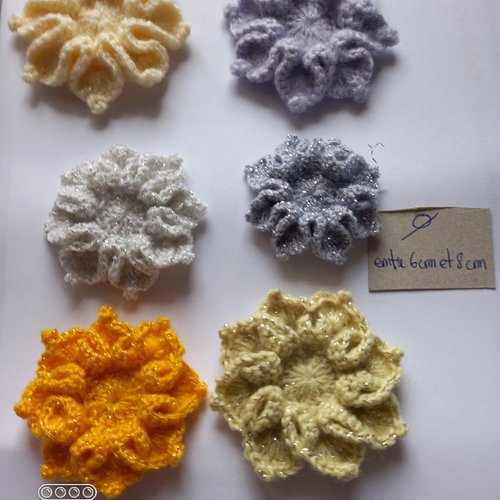Lot de 6 fleurs au crochet