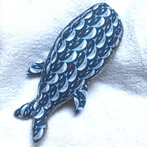 Doudou peluche baleineau