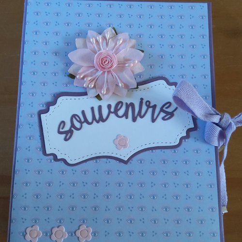 Mini album scrapbooking