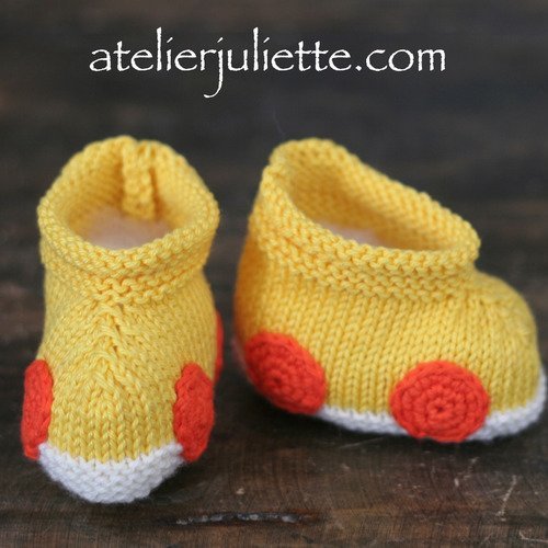 Chaussons Rollers Jaunes Au Tricot Pour Bebe 3 6 Mois Un Grand Marche