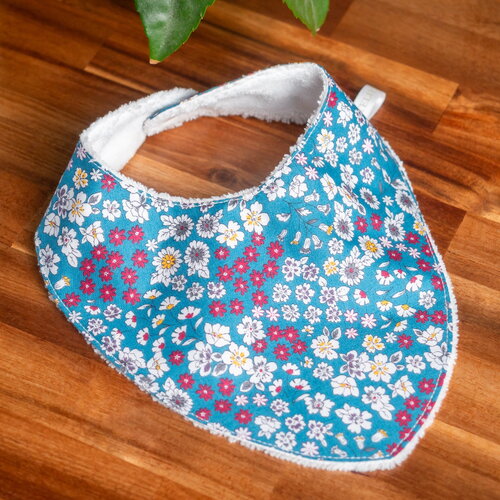 Bavoir bandana bleu liberty