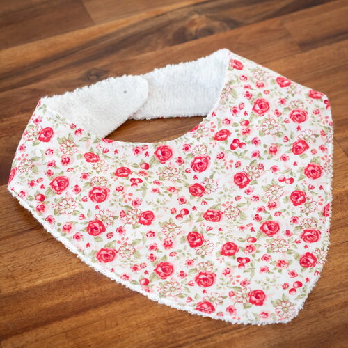 Bavoir bandana rose rouge
