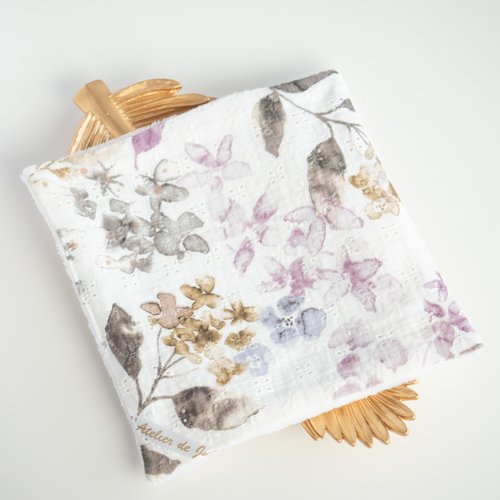 Serviette visage en tissu lila
